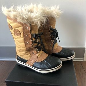 Kids Sorel Winter Boots, sz.2